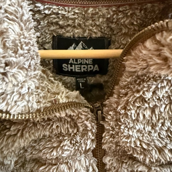 NWT Men’s Alpine Sherpa 1/4 Zip Fleece Top - Picture 3 of 10